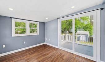 6 Valerie Ave, Billerica, MA 01821
