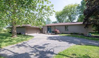 831 Brandon Cir, Aurora, OH 44202