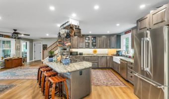 78 Cates Ln, Brookfield, NH 03872