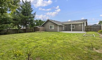 732 3RD St, Brookings, OR 97415