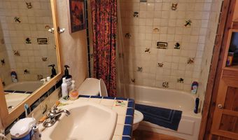 110 Los Rios Rd, Arroyo Hondo, NM 87513