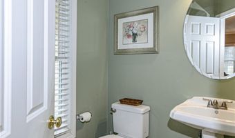 394 Westmoreland Ln, North Kingstown, RI 02852