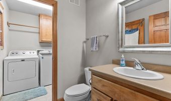 993 S CROCUS Ln, Appleton, WI 54914