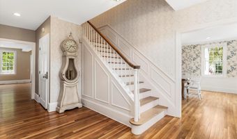 19 Pinnacle Rd, Amherst, NH 03031