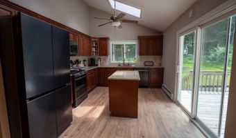 16 Hemlock Dr, Alloway, NJ 07462
