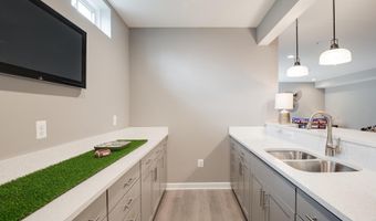 15718 HENRIETTA Dr, Accokeek, MD 20607