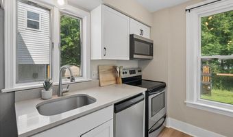 29 Tremont St, Boscawen, NH 03303