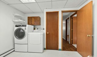 1521 Cache Dr, Anchorage, AK 99507