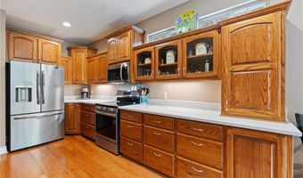 18 Yarmouth Dr, Bella Vista, AR 72715