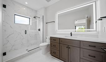 2777 Donna Dr, Columbus, OH 43220