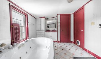 2897 Route 2, Hermon, ME 04401