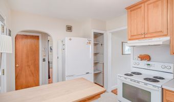 19 Valerie Ln, Danbury, CT 06811