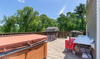 41 Dexter Rock Rd, Lincoln, RI 02865