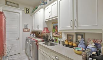 6725 Goodnight Loving Trl, Abilene, TX 79606