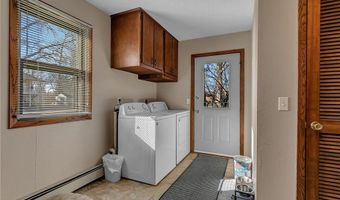 605 Chinook Ave SW, Avon, MN 56310