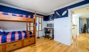 211 Stratford Ave, Beach Haven, NJ 08008