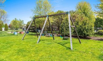 N9634 CHADBURY Lane, Appleton, WI 54915