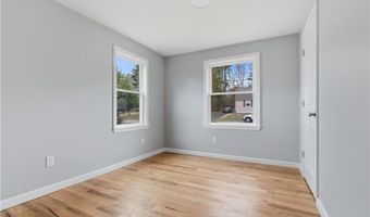 63 Indian Rd, East Providence, RI 02915