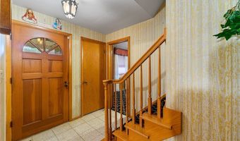 270 Benton St, Austintown, OH 44515