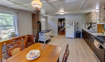 28 Miles Rd, Benton, NH 03785