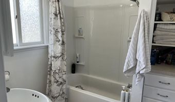 738 Tyhee Ave, American Falls, ID 83211