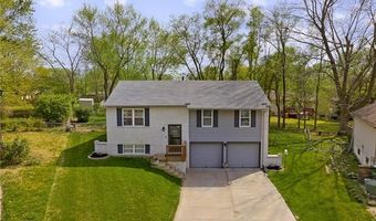 808 NW Berkshire Dr, Blue Springs, MO 64015