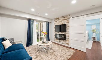 3309 WYNDHAM Cir 1180, Alexandria, VA 22302