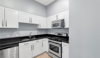 4575 DEAN MARTIN Dr 304, Las Vegas, NV 89103