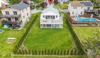 76 Warren Ave, Middletown, RI 02842