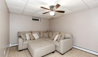 30 Warren Ave, Johnston, RI 02919