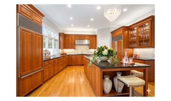 6723 HONESTY Dr, Bethesda, MD 20817