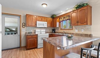 W3082 WHITEPINE Drive, Appleton, WI 54915