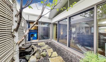 2800 S BRIARWOOD Dr W, Arlington Heights, IL 60005