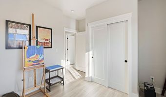 3859 NE Oakside Lp, Bend, OR 97701