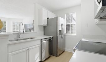 904 Wentworth Ct, Alpharetta, GA 30022