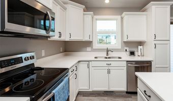 608 NE 56th St, Ankeny, IA 50021
