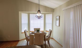707 S Hedgewood Cir, Andover, KS 67002