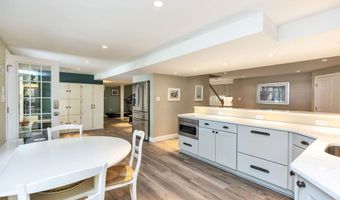 54 Pasture Rd, Auburn, NH 03032