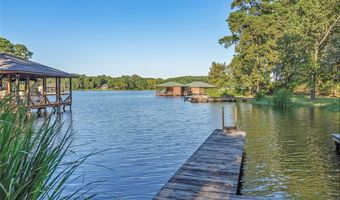 4936 Old Oak Dr, Benton, LA 71006