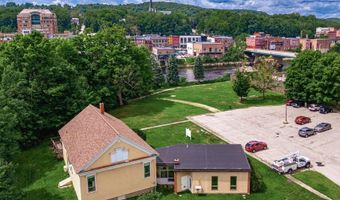 2 Howard St, Augusta, ME 04330