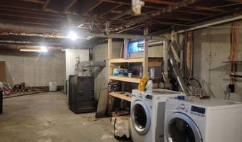 137 China Rd, Albion, ME 04910