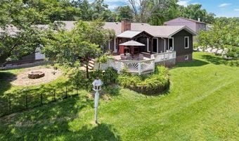 806 Hollyridge Dr, Ballwin, MO 63011