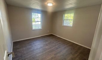 1106 3rd St, Agua Dulce, TX 78330