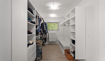 5636 Meadow Ln, Ann Arbor, MI 48105