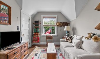 43 Sherman St, Newport, RI 02840