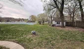 136 Rohr St, Arnolds Park, IA 51331