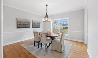 48 Willow St, Cheshire, CT 06410