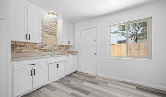 6170-72 Stanley Dr, La Mesa, CA 91942