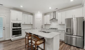 1033 Bellewood Park Dr, Angier, NC 27501