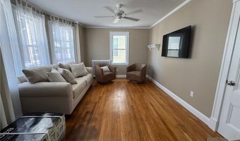 11 Ann St, Newport, RI 02840